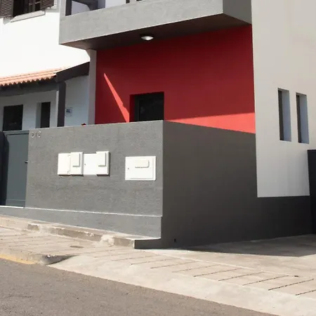 Village Center One Bedroom Apartman